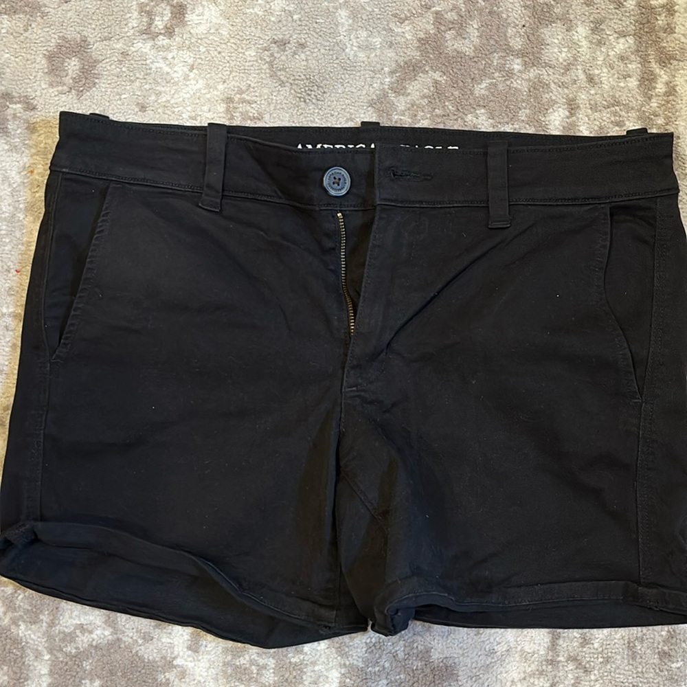 Size 10 midi black American Eagle shorts